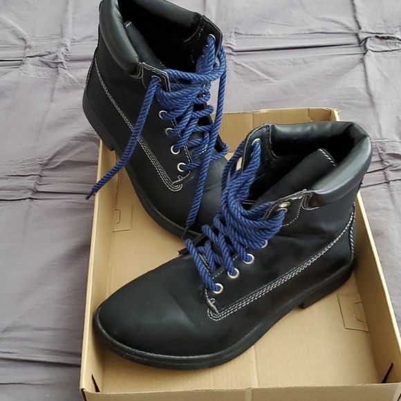 Boots - Picture 2 of 2